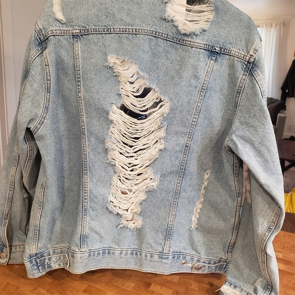 Jean jacket - Picture 2 of 3